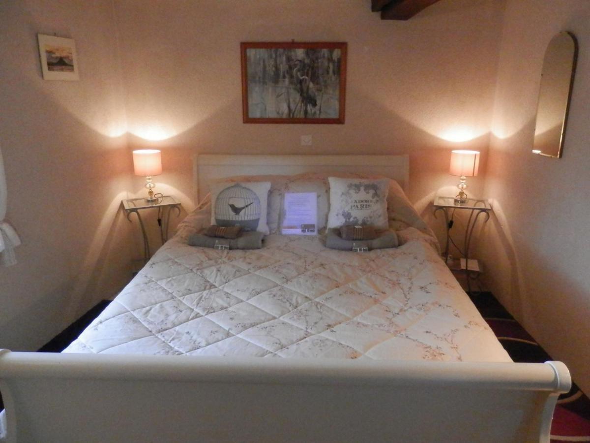 La Petite Cretouffiere - Naturiste Accommodation - Adult Only Colombiers-du-Plessis Exterior photo